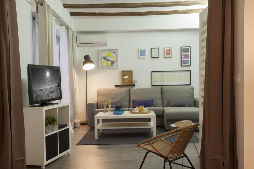 バレンシアシンギュラーステイズ メルカード セントラルアパートメント 部屋 写真